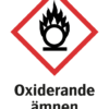 Varningsskylt med symbol för varning för oxiderande ämnen och texten "Oxiderande ämnen".